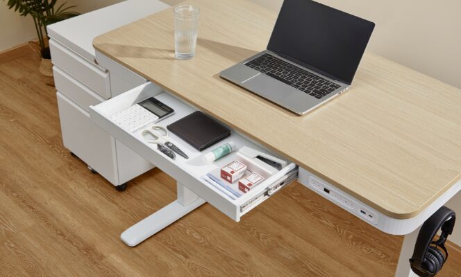E desk dual banner 2